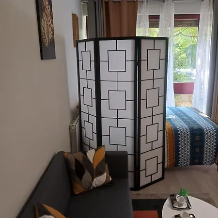 Rez-de-chaussee Apartman *